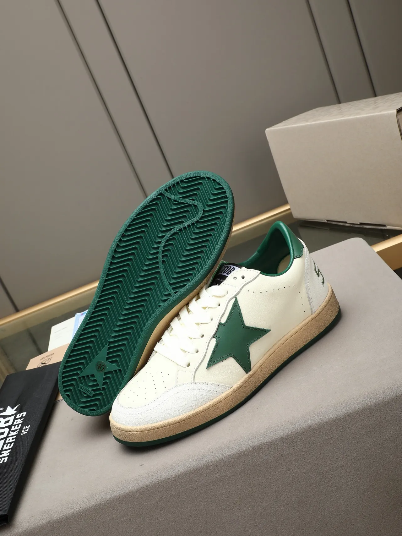 Golden Goose Ball Star Off-White and Green حذاء أسلوب حياة 4