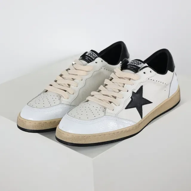 Golden Goose Super-Star Sneakers Lifestyle Blanc et Noir Étoilé 2