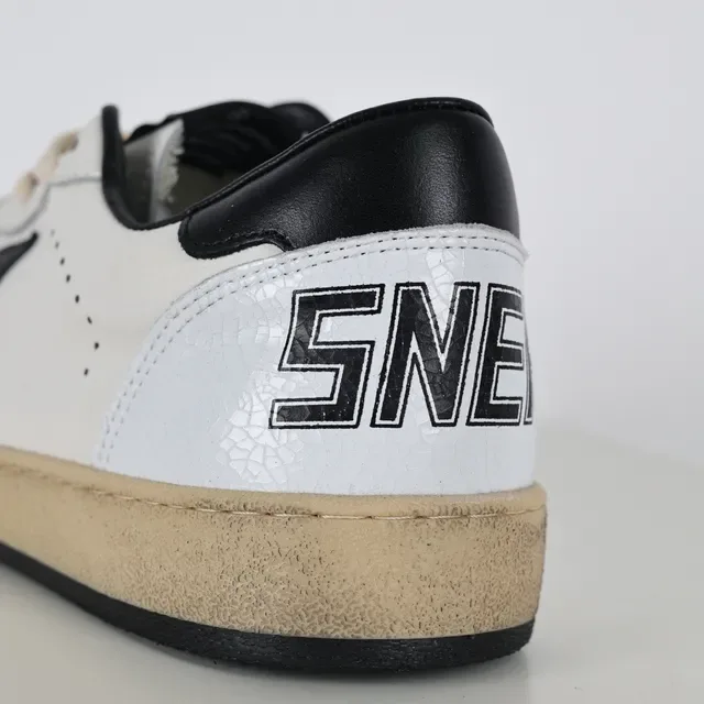 Golden Goose Super-Star Sneakers Lifestyle Blanc et Noir Étoilé 4