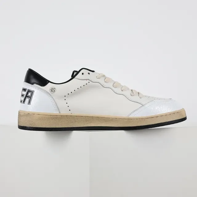 Golden Goose Super-Star Sneakers Lifestyle Blanc et Noir Étoilé 7