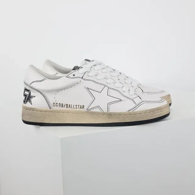 Golden Goose Super-Star White Star Outline sneakers lifestyle 3