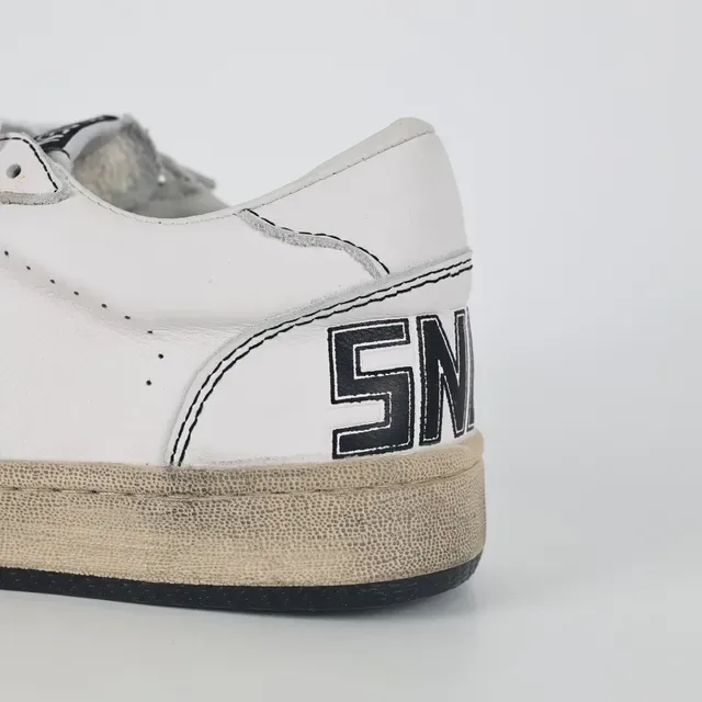 Golden Goose Super-Star White Star Outline sneakers lifestyle 4