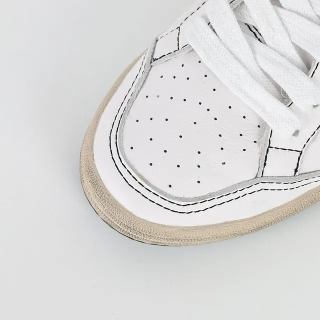 Golden Goose Super-Star White Star Outline sneakers lifestyle 5