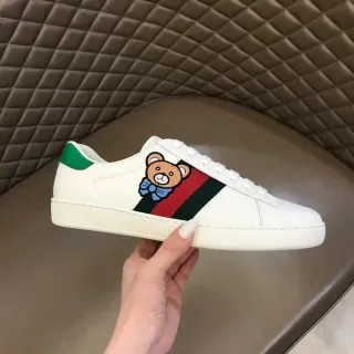 Gucci Ace حذاء رياضي أسلوب حياة شرائط ويب تطريز دب