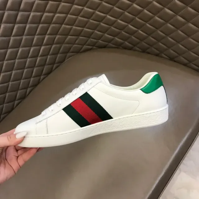 Gucci Ace حذاء رياضي أسلوب حياة شرائط ويب تطريز دب 2