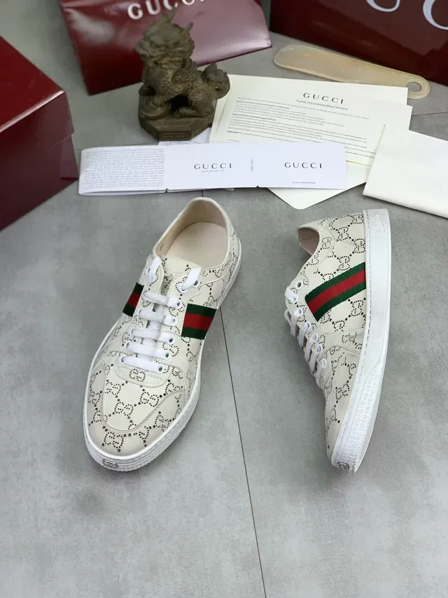 Gucci Ace Tênis Lifestyle Perf uradas Monograma Web Stripe 5