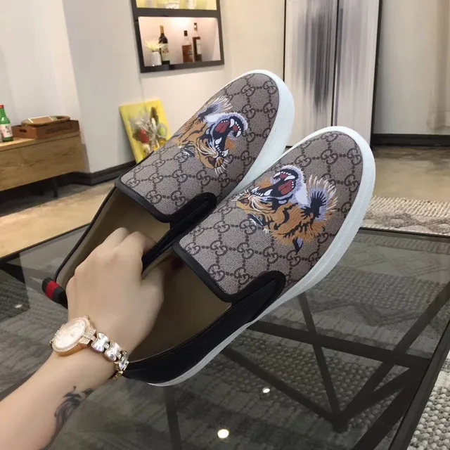 Gucci Ace Tiger Print Slip-On Loafers 7