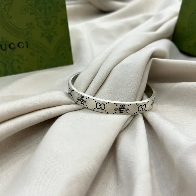 Gucci Bee & GG Cuff Silver-Tone Engraved Bracelet 4