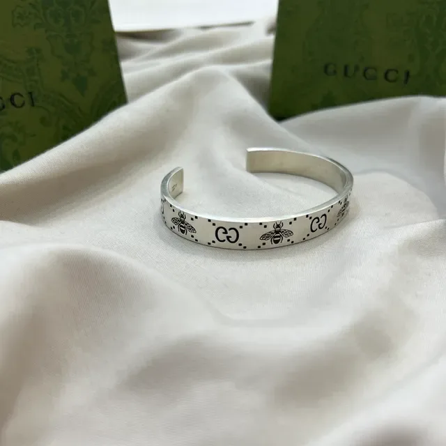 Gucci Bee & GG Cuff Silver-Tone Engraved Bracelet 9