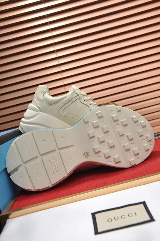 Gucci Beige Blue Wave-Print Side Panel Sculpted Chunky Sole Lifestyle Sneakers 3