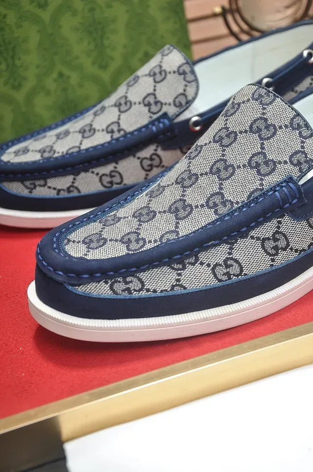 Gucci Beige Navy GG Monogram Canvas Leather Trim Loafer 3