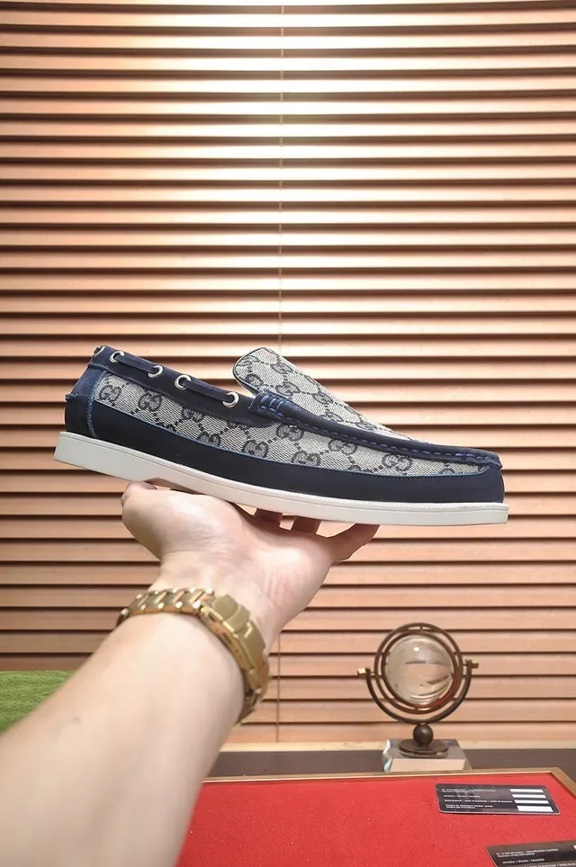Gucci Beige Navy GG Monogram Canvas Leather Trim Loafer 8