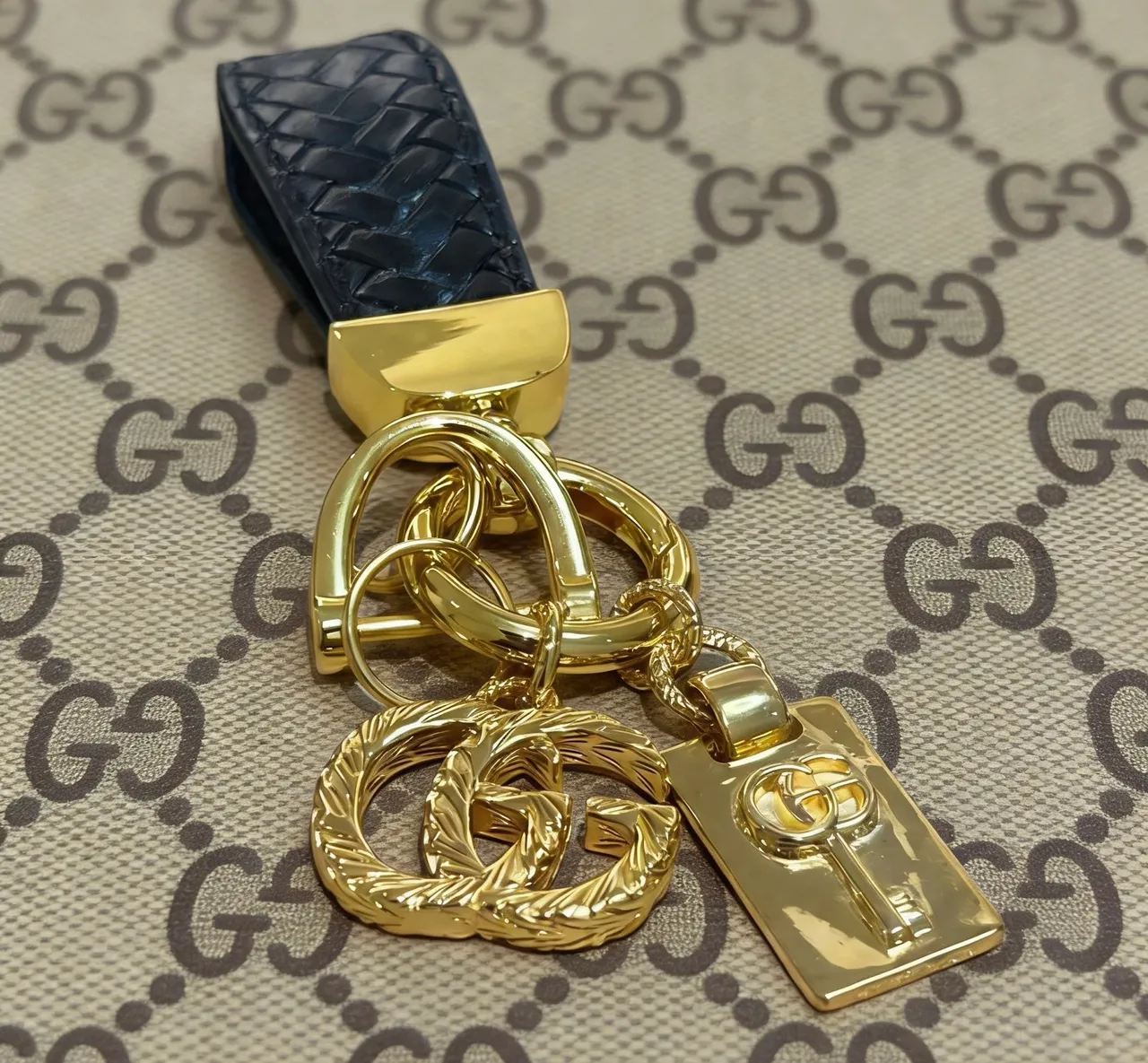 Gucci Black Gold Woven Leather Hardware Handbag 2