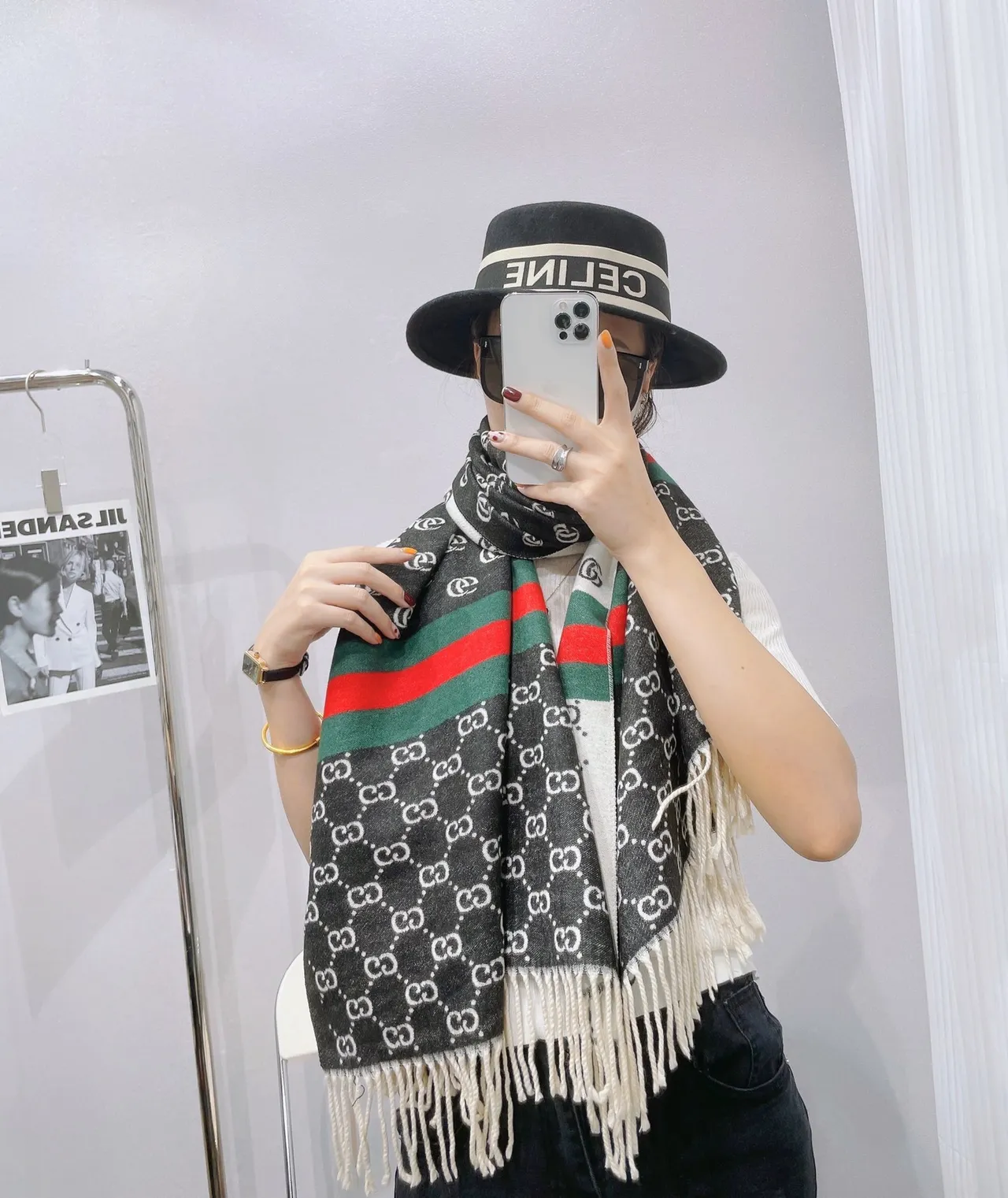 Gucci Écharpe en Cachemire Noir Multicolore avec Bande de Rayures Imprimée GG Monogram 9