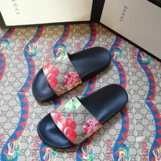 Gucci काला बहुरंग एक पट्टी Slide GG Monogram कैनवास स्लिपर्स
