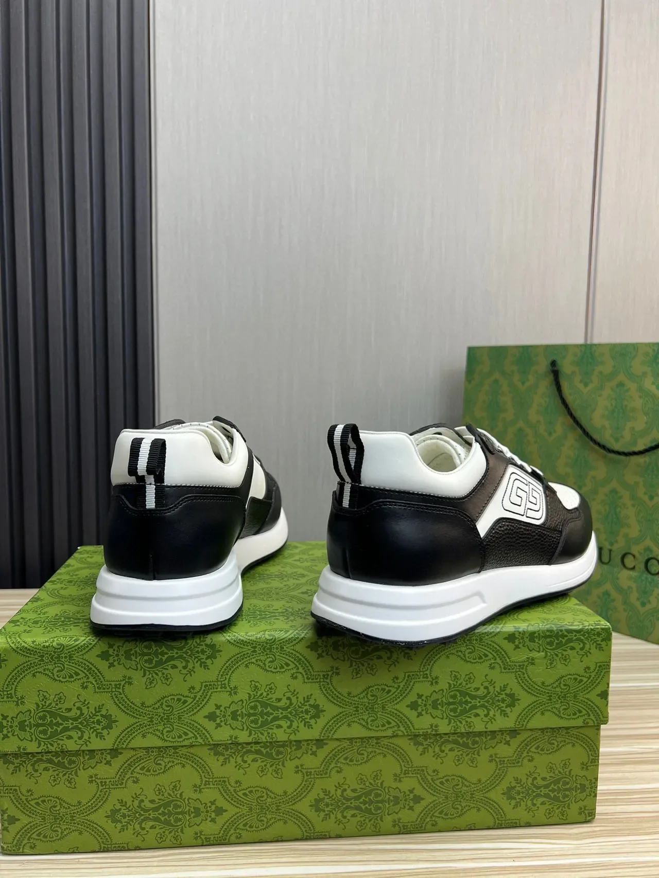 Gucci Black White Interlocking GG Logo Panel Perforated Toe Cap Lifestyle Sneakers 5