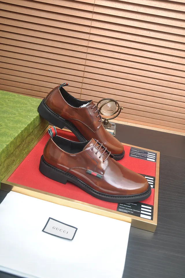 Gucci Brown Black Polished Leather Cap-Toe Construction Derby Shoes 4