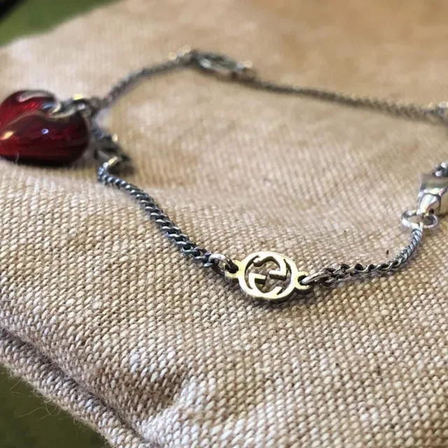 Gucci Enamel Heart Pendant Silver Chain Bracelet 3