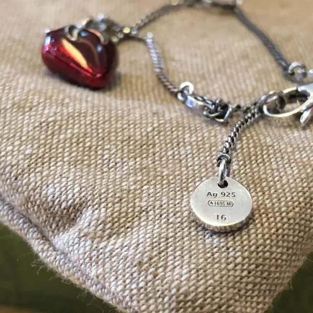 Gucci Enamel Heart Pendant Silver Chain Bracelet 5