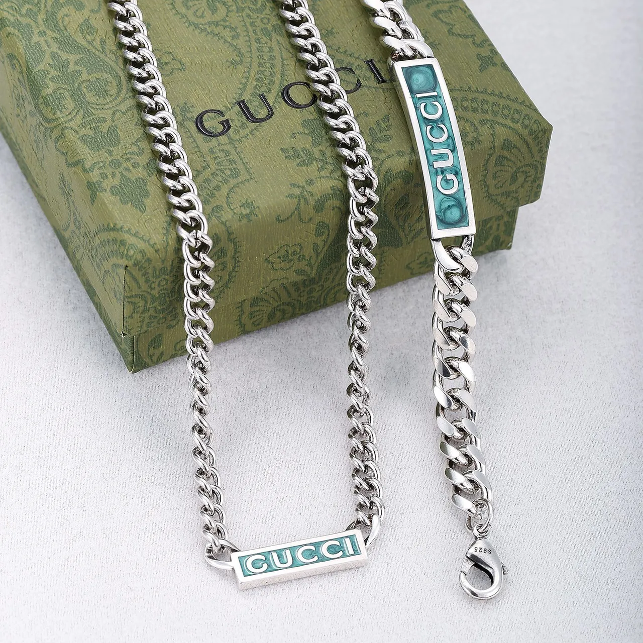 Gucci Enamel Plaque Bracelet Silver Blue Curb-Link Chain Bracelet 8