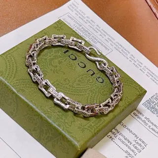 Gucci Engraved Logo Chain Bracelet