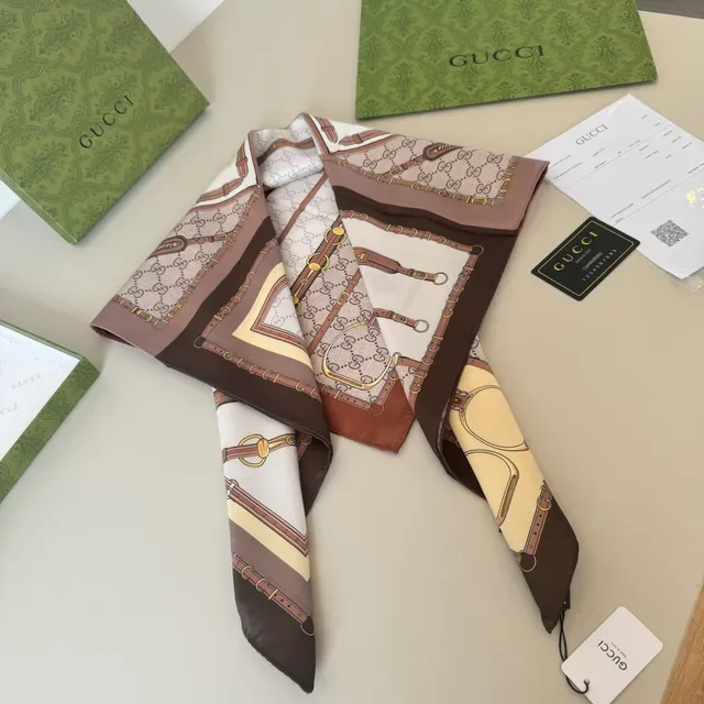 Gucci Cachecol de Seda com Motivo Equestre 3