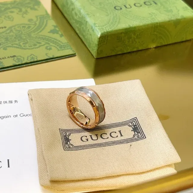 Anel Gucci Cinza e Dourado Rosa de Faixa Larga Facetado 9