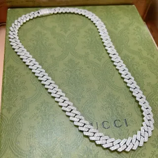 Gucci Fully Pave-Set Curb-Link Chain Necklace
