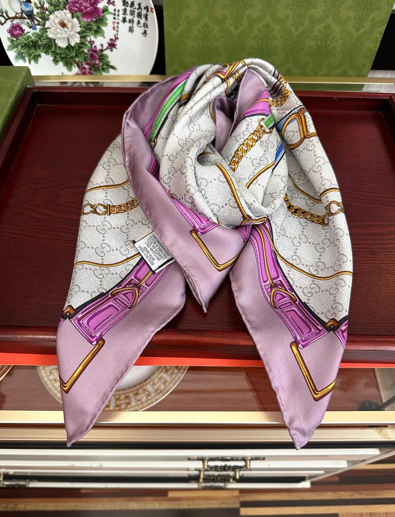 Gucci GG Marmont بني وردي مربع interlocking G Monogram وشاح حرير 6