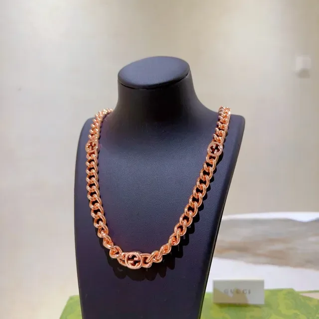 Gucci GG Marmont Collar Cadena Curb de Oro con Medallones Interlocking G 6