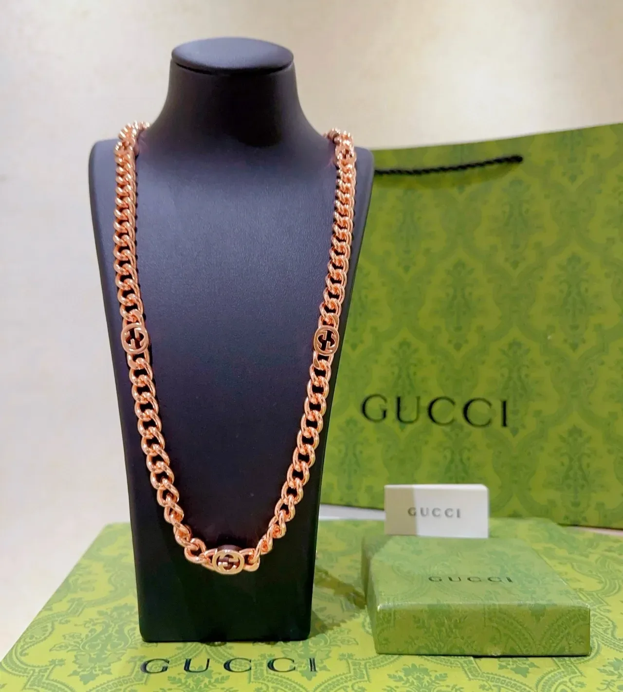Gucci GG Marmont Collar Cadena Curb de Oro con Medallones Interlocking G 7