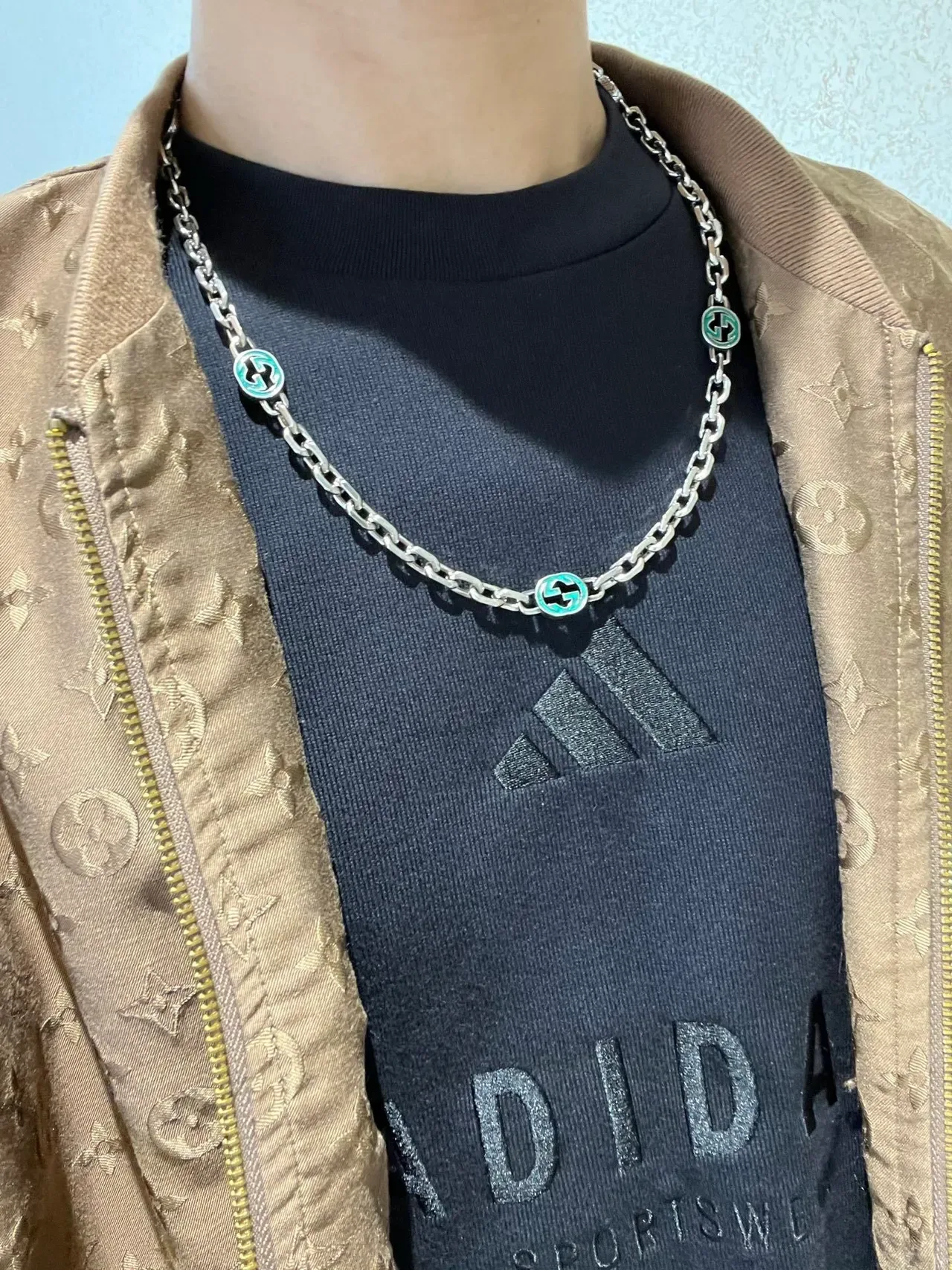 Collier Gucci GG Marmont Vert Chaîne Argentée Charm Esmalté 5
