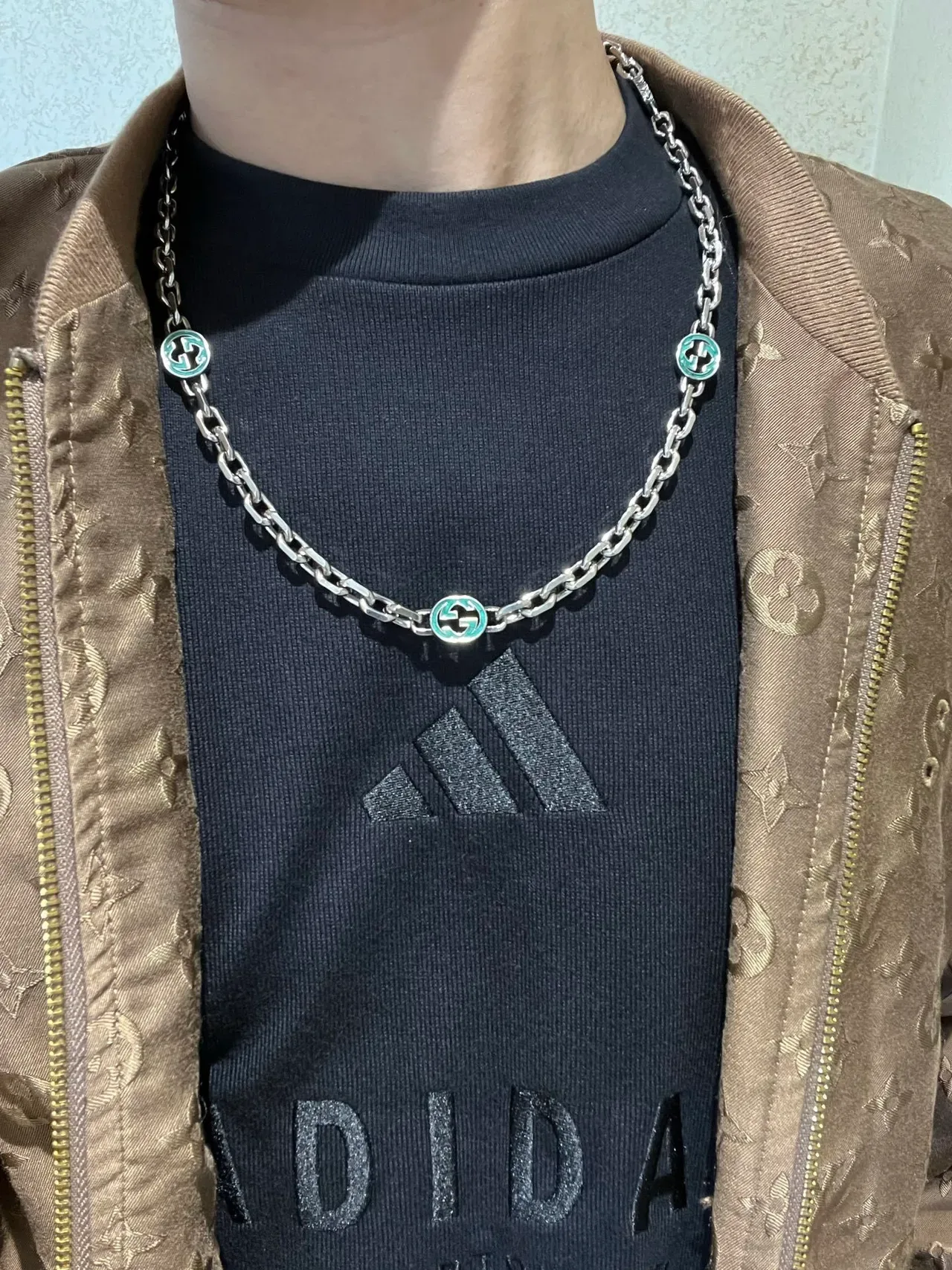 Collier Gucci GG Marmont Vert Chaîne Argentée Charm Esmalté 8