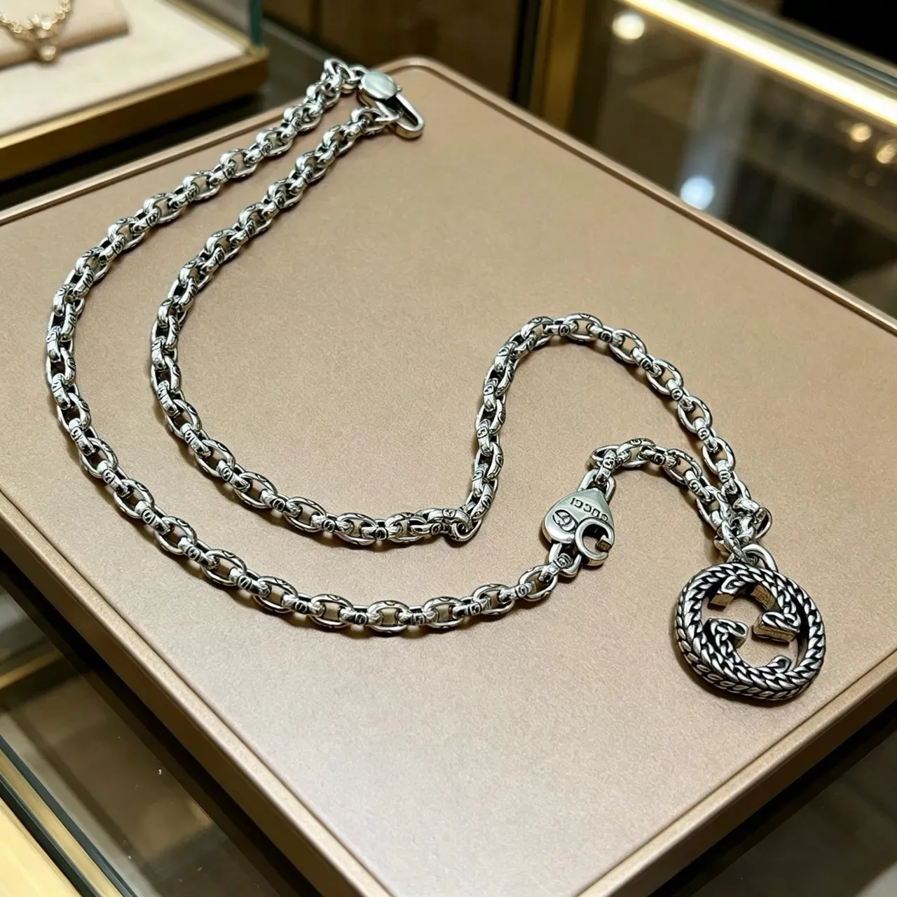 Gucci GG Marmont Interlocking G Logo Silver-Tone Chain Necklace 3