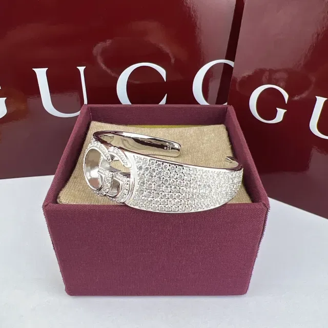 Gucci GG Marmont Pavé-Set Interlocking GG Silver Cuff Bracelet 3