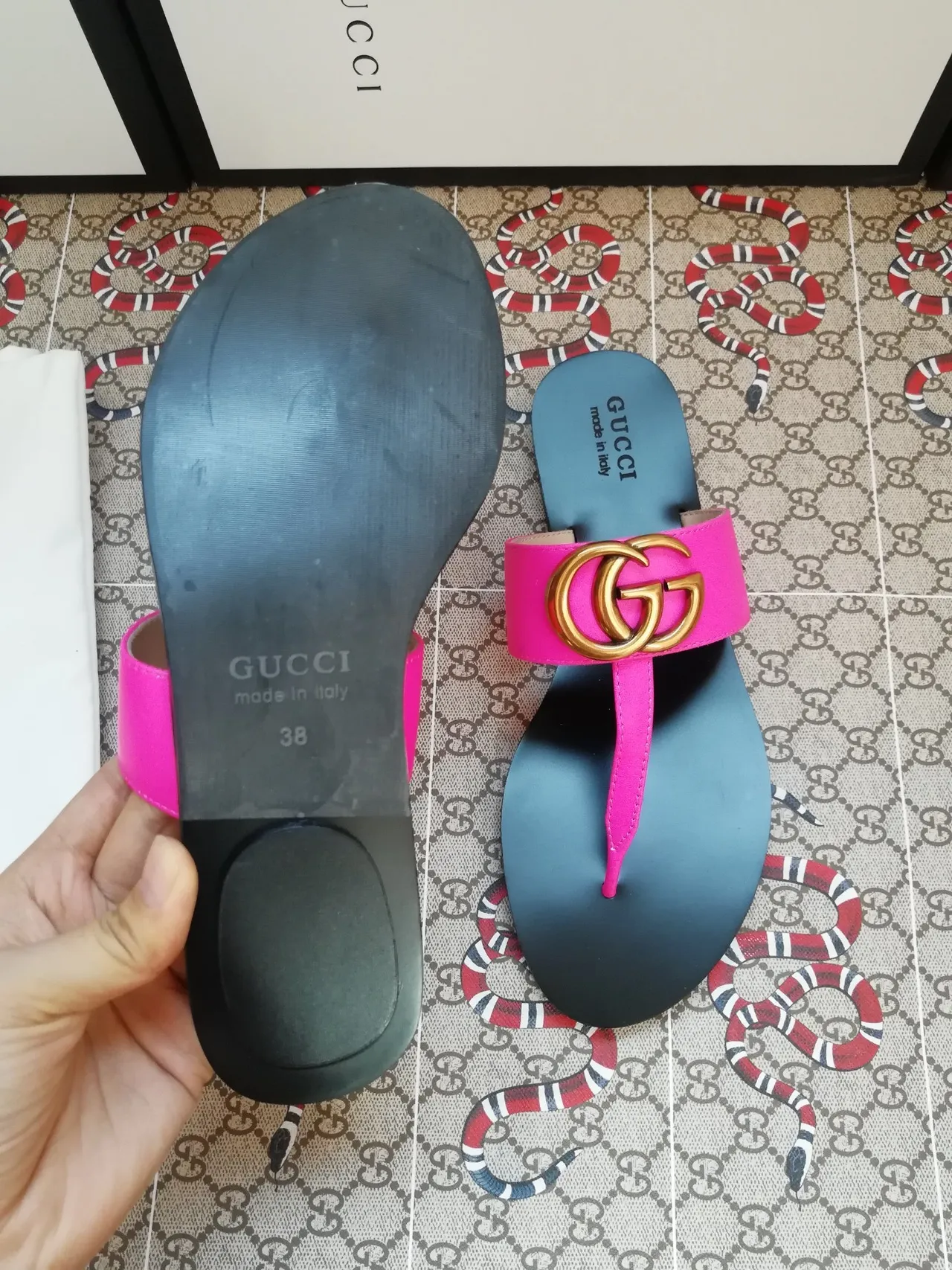 Gucci GG Marmont Sandales Casual Rose Bleu Sangle Large Boucle Double G Entrelacée 5