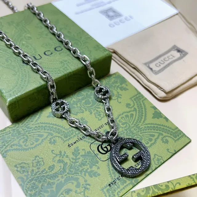 Gucci GG Marmont Silver Black Interlocking G Pendant Beaded Border Necklace 3