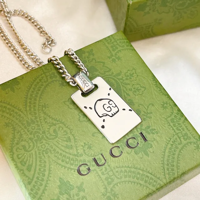 Gucci GG Marmont Silver White Curb Chain Rectangular Enamel Pendant Necklace 8