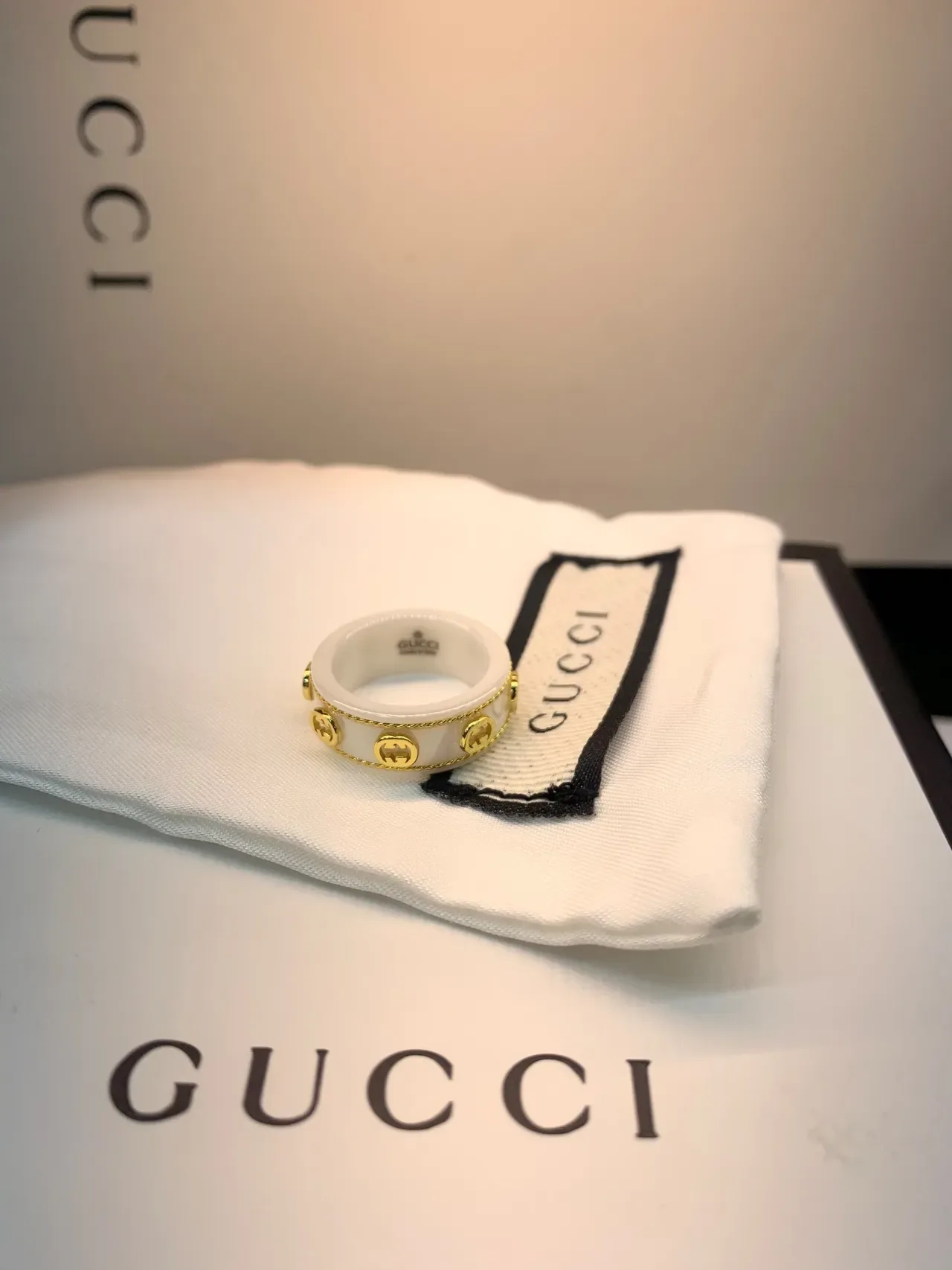 Gucci GG Marmont White Black Interlocking G Motifs Twisted Rope Trim Ring 7