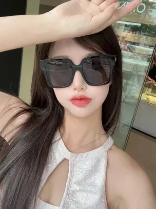 Gucci GG1300S Lunettes de soleil oversized écaille de tortue et vert 3