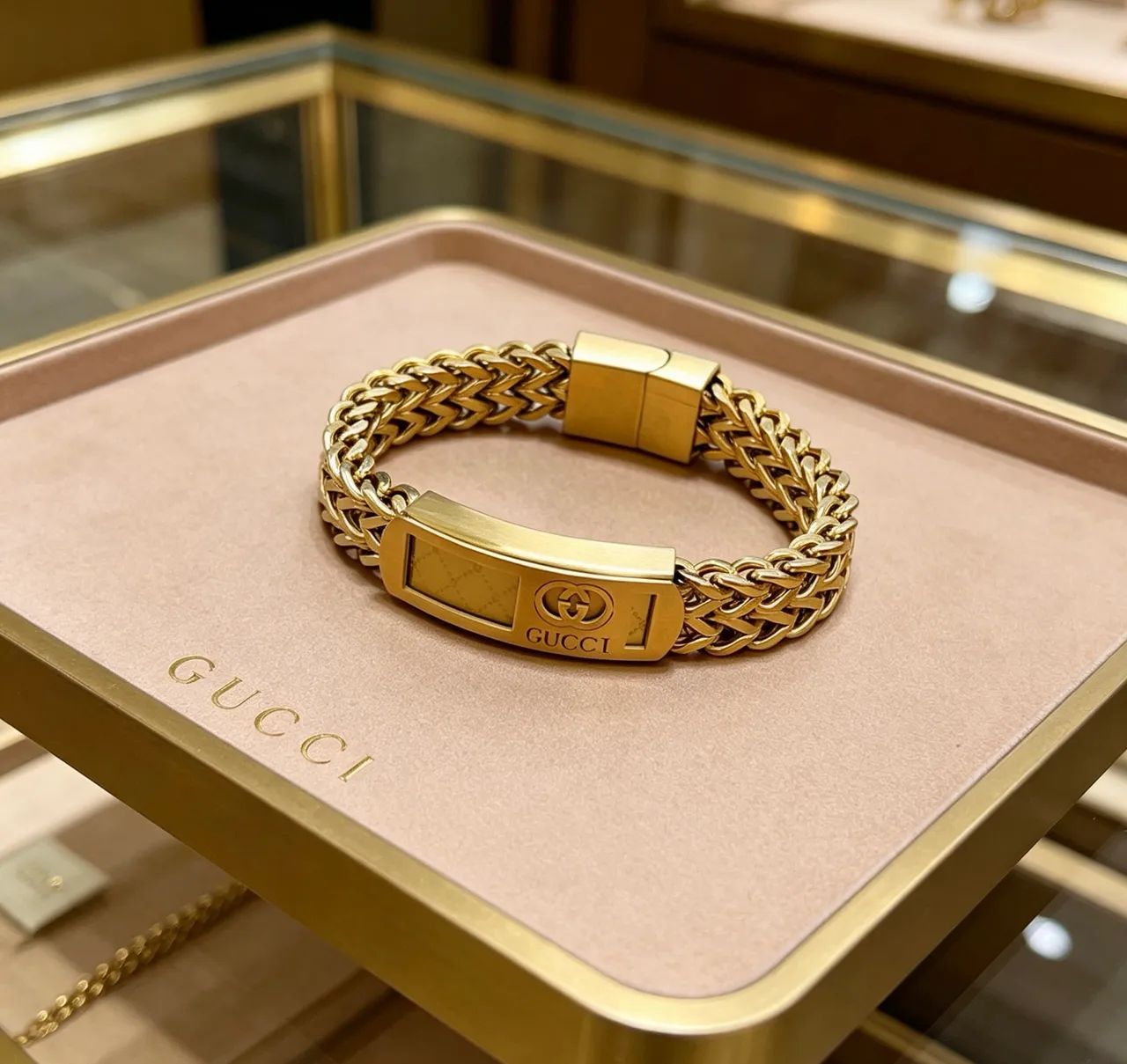 Gucci Gold Woven Chain Rectangular Plaque Bracelet 2
