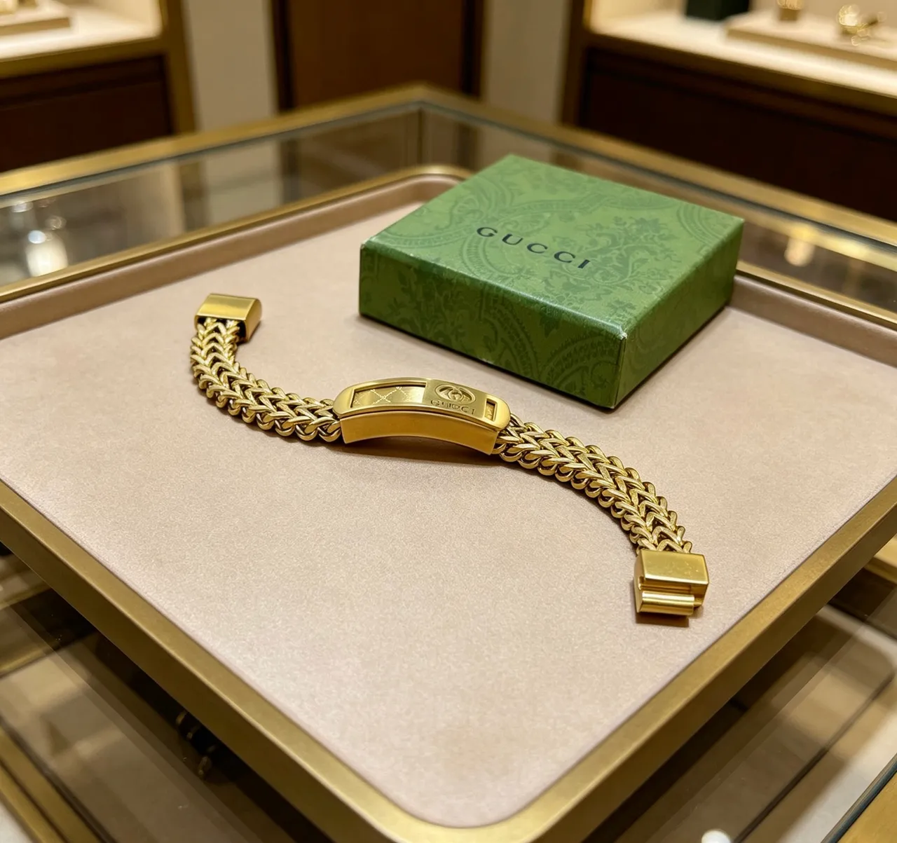 Gucci Gold Woven Chain Rectangular Plaque Bracelet 4