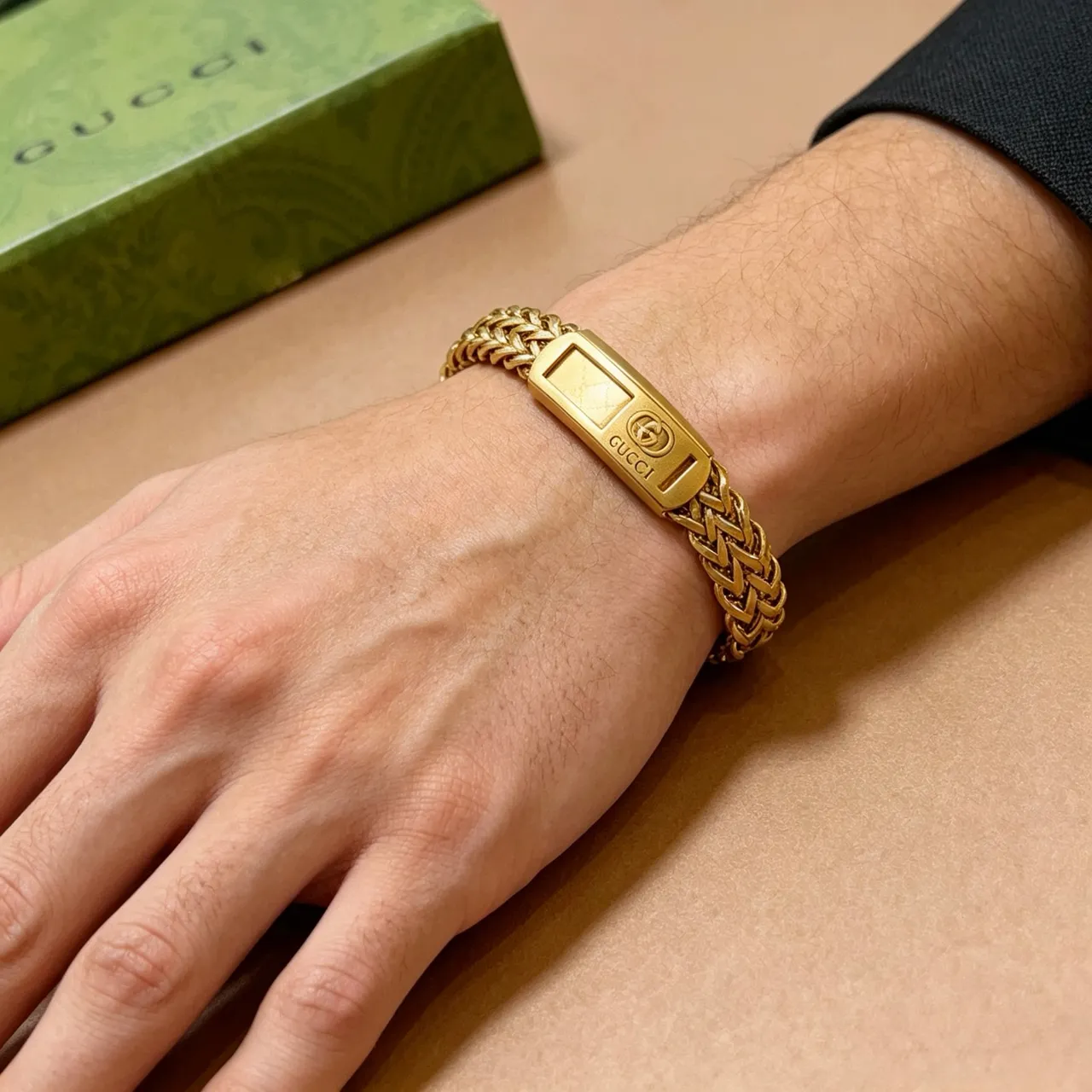 Gucci Gold Woven Chain Rectangular Plaque Bracelet 8