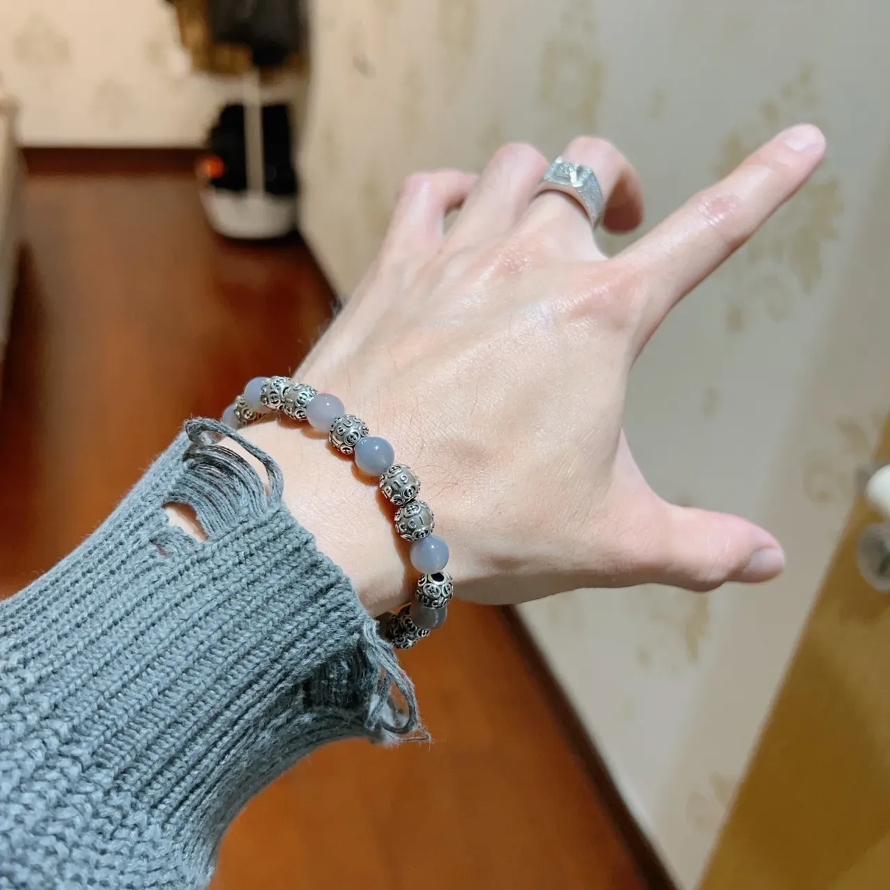 Gucci Gray Silver Beaded Alternating Stone And Metal Jewelry 5