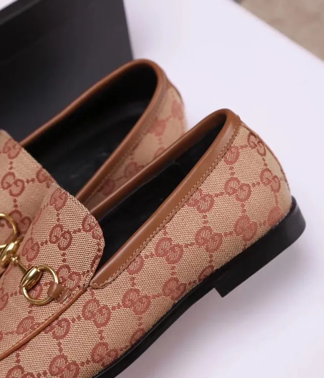 Gucci Horsebit 1955 Beige y Rojo Monogram Mocasines 3