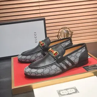 Gucci Horsebit 1955 काली और भूरी GG Monogram लूफर