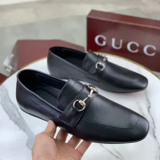 Gucci Horsebit 1955 黑色皮革方头乐福鞋