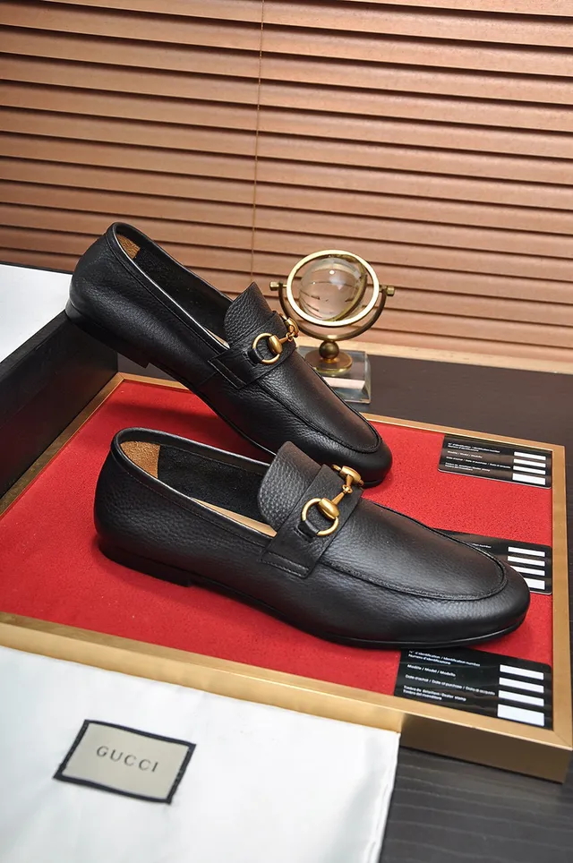 Gucci Horsebit 1955 Black Pebbled Leather Loafers 6