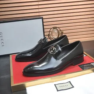 Gucci Horsebit 1955 काला चमकदार चमड़े के लूफर