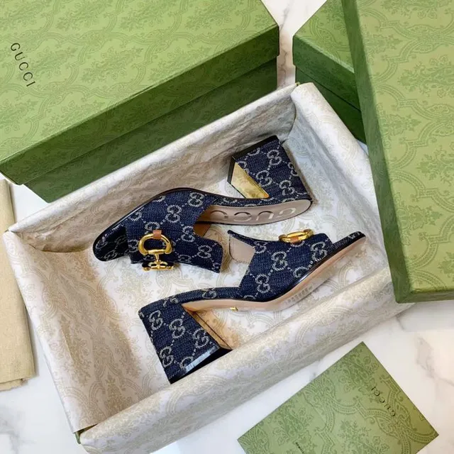 Gucci Horsebit 1955 GG Monogramme Denim Gold Horsebit Chaussons 2